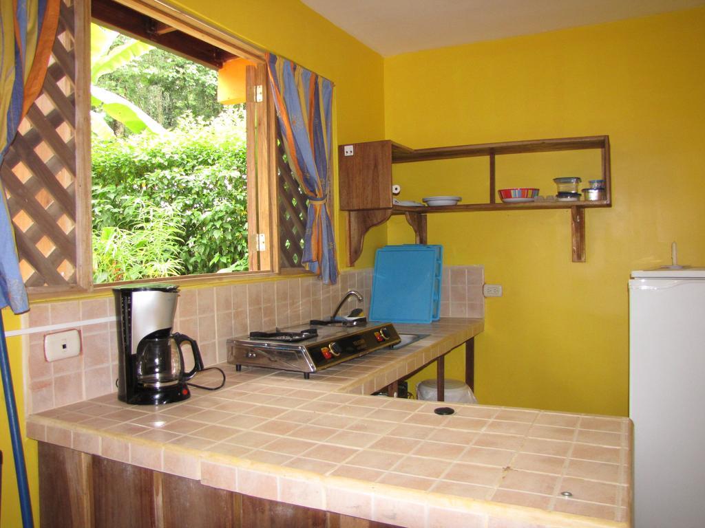 Хостел Las Casitas De Playa Negra Puerto Viejo de Talamanca Екстер'єр фото