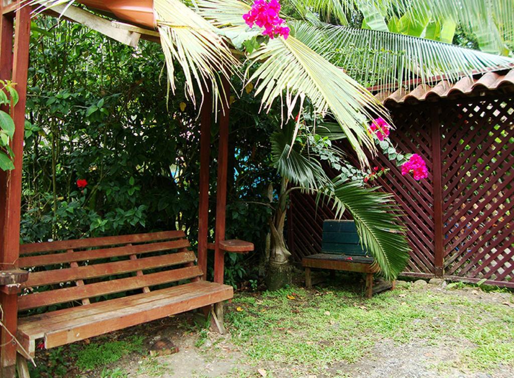Хостел Las Casitas De Playa Negra Puerto Viejo de Talamanca Екстер'єр фото
