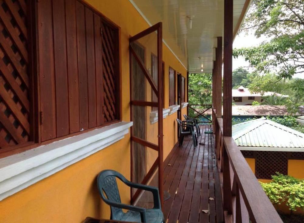Хостел Las Casitas De Playa Negra Puerto Viejo de Talamanca Екстер'єр фото
