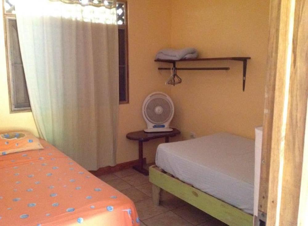 Хостел Las Casitas De Playa Negra Puerto Viejo de Talamanca Екстер'єр фото