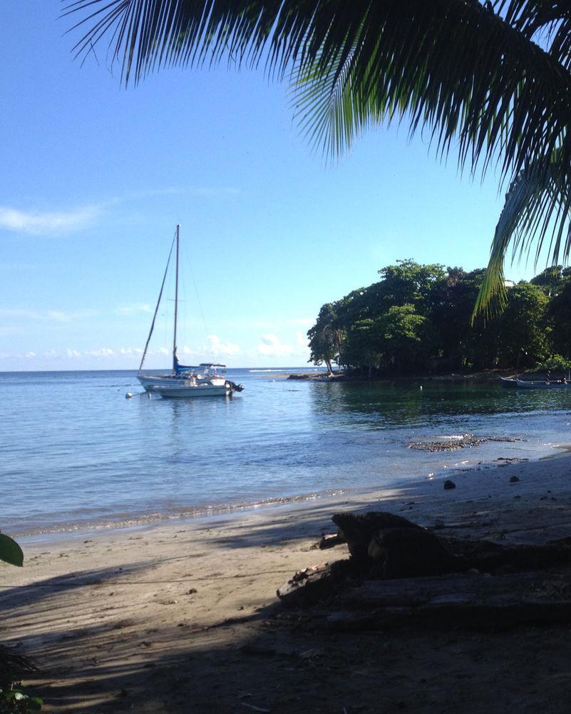 Хостел Las Casitas De Playa Negra Puerto Viejo de Talamanca Екстер'єр фото