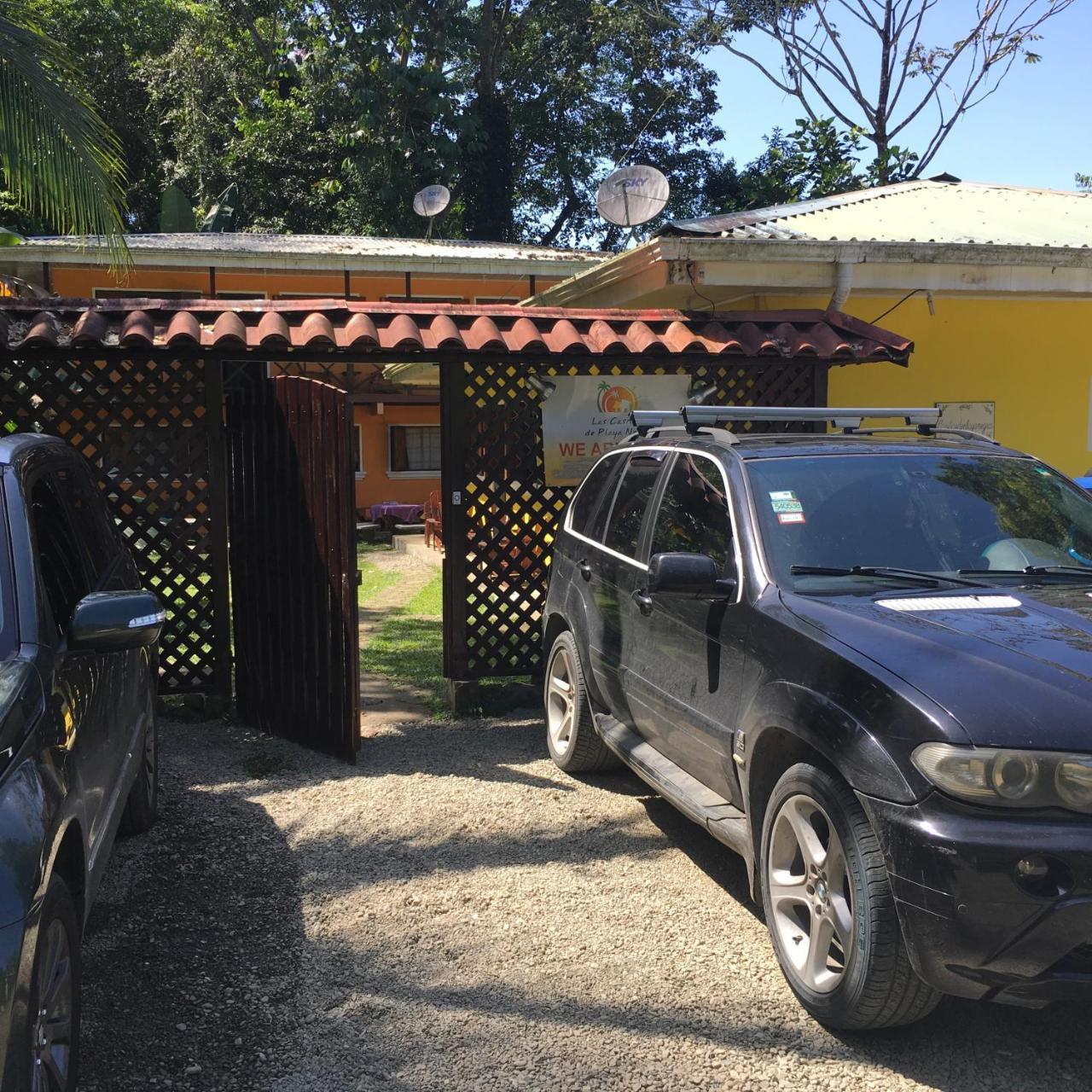 Хостел Las Casitas De Playa Negra Puerto Viejo de Talamanca Екстер'єр фото