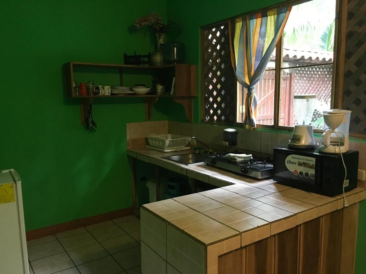Хостел Las Casitas De Playa Negra Puerto Viejo de Talamanca Екстер'єр фото