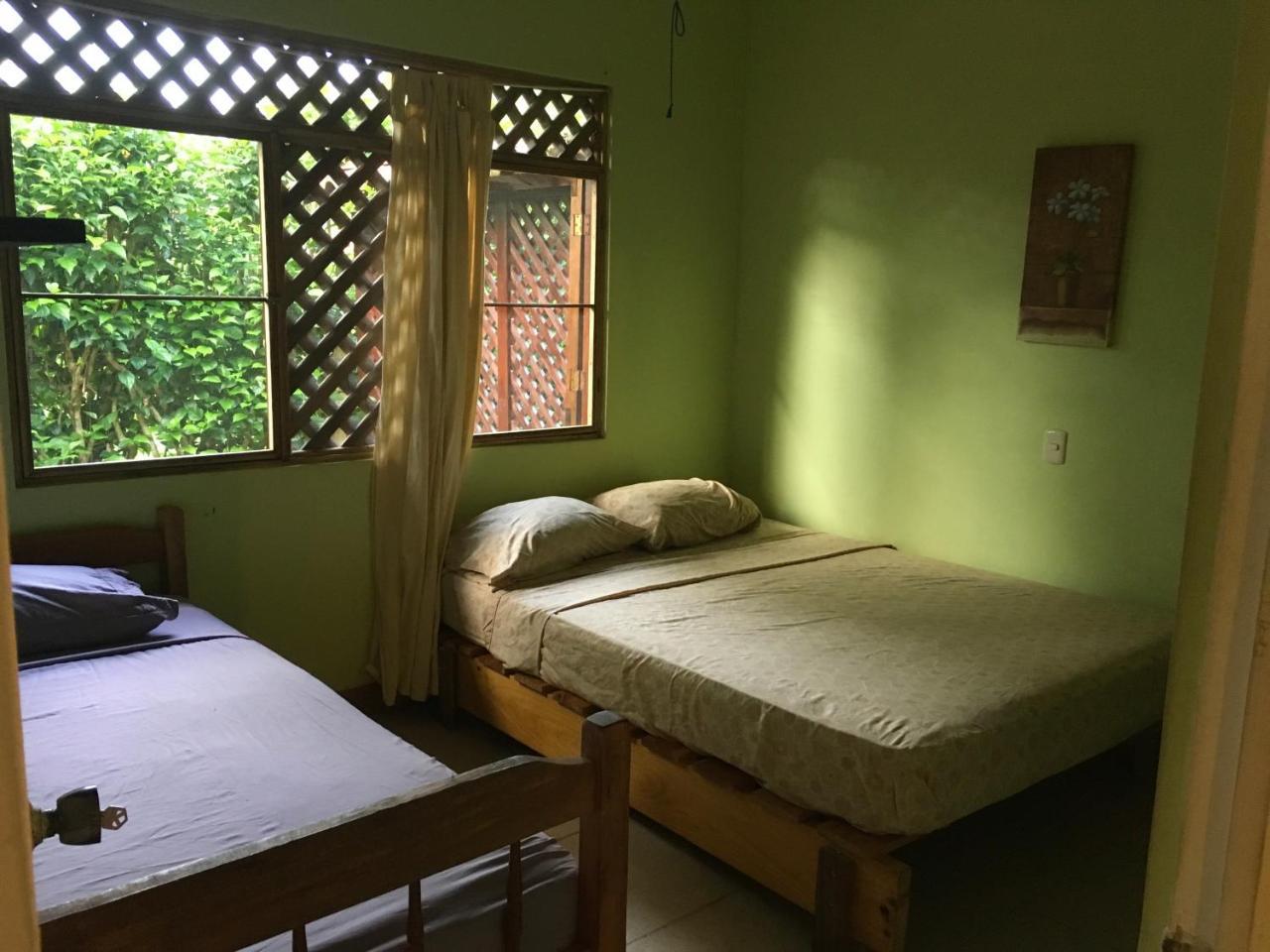 Хостел Las Casitas De Playa Negra Puerto Viejo de Talamanca Екстер'єр фото